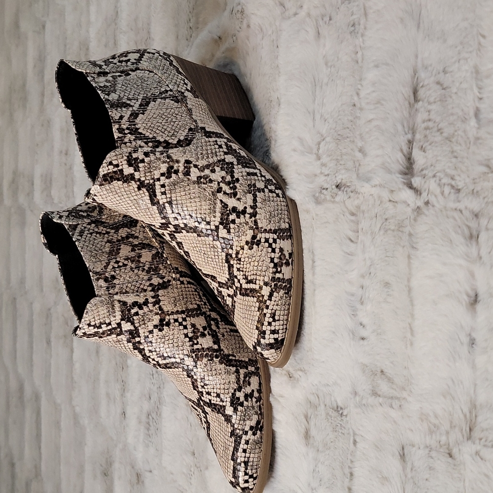 Snakeprint Booties